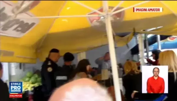 Controale cu scandal intr-o piata din Constanta. Un vanzator a aruncat toate legumele pe jos si a amenintat cu moartea