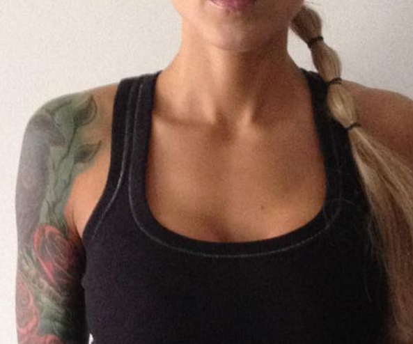 S-a dus la sala, dar i s-a spus ca este imbracata indecent si ca trebuie sa se schimbe. Cum arata bustul acestei femei