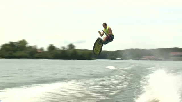 Limita de viteza pentru barci si interzicerea skijet-urilor. Noile reguli care se vor aplica pentru lacul Snagov