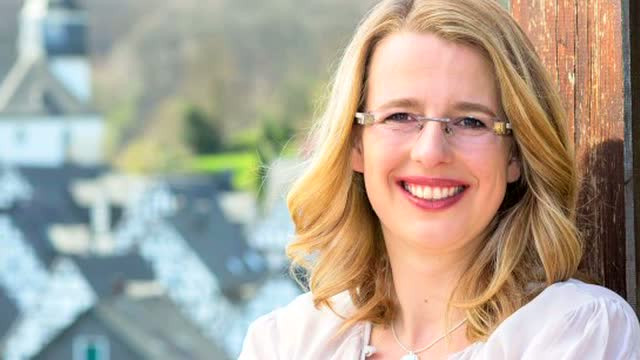 Primarita care la 37 de ani conduce al saselea cel mai frumos sat din lume. Japonezii au decis sa construiasca unul identic