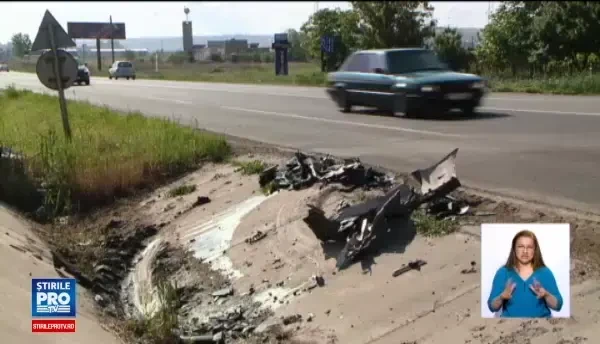Grav accident in lant la intrarea in Iasi. O tanara de 25 de ani a murit, iar trei barbati sunt in stare grava la spital