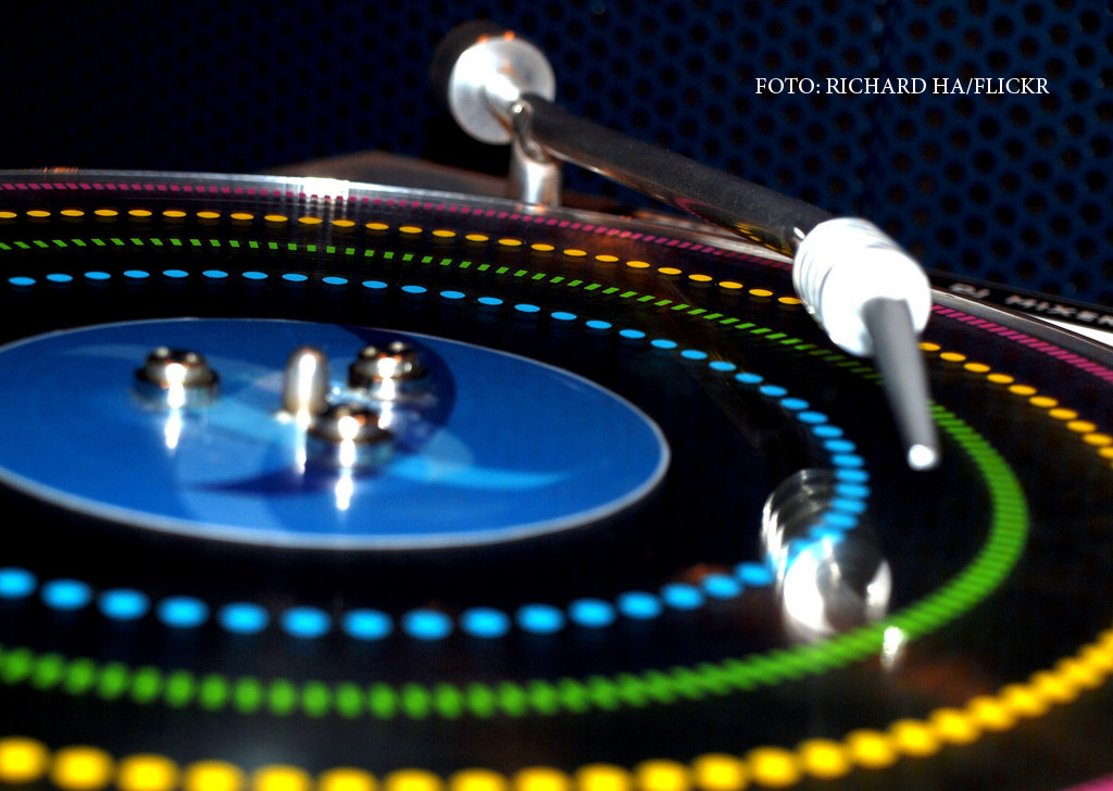 iLikeIT. De ce vinilurile se vand ca painea calda in epoca smartphone-urilor. Pick-up-urile de zeci de mii de lei