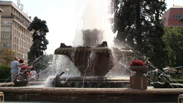 Patru zile de canicula, cu temperaturi de aproape 40 de grade, in toata Romania. Zonele care vor fi lovite de vijelii