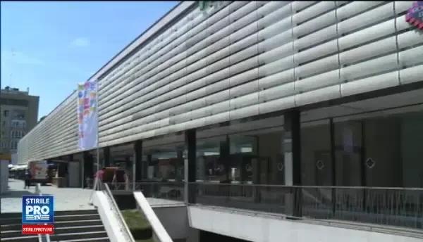 Romanian Design Week. Creatiile celor mai talentati designeri din Romania, expuse in Piata Amzei. Intrarea e gratuita