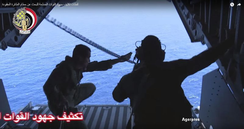 Un submarin a fost trimis in zona unde s-ar fi prabusit avionul EgyptAir. Discutia dintre pilot si turnul de control