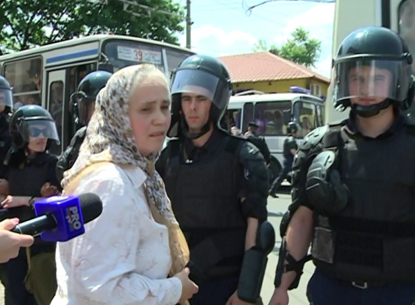 Reactia preotilor moldoveni la un mars al comunitatii gay in Chisinau. "Mamele voastre nu o fost asa"