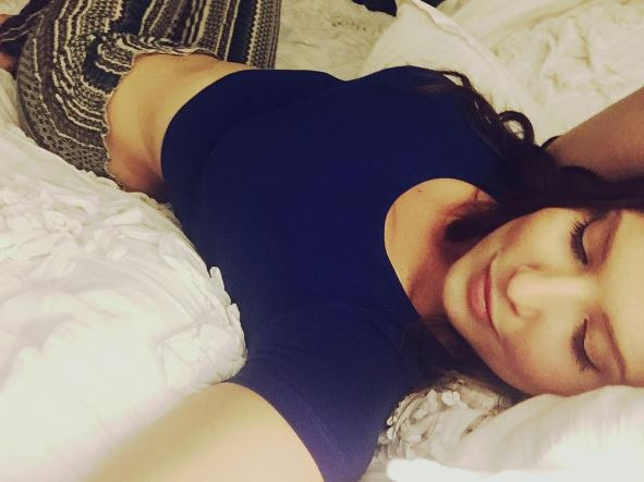 Aceasta femeie fatala iti spune toate secretele! 10 moduri prin care poti sa faci o femeie sa te vrea