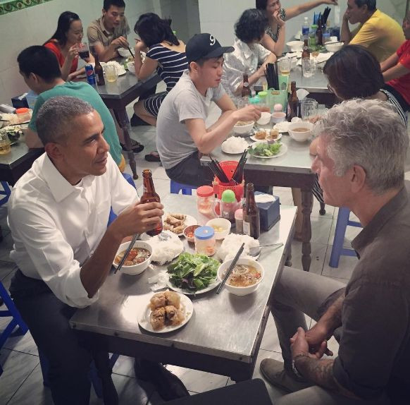 Barack Obama a luat cina la un restaurant modest din Vietnam. "Costul total: 6 dolari"