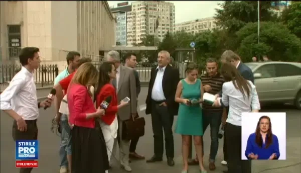 Noi discutii intre sindicalistii din invatamant si Guvern. Profesorii cer sa li se mareasca salariile mai devreme