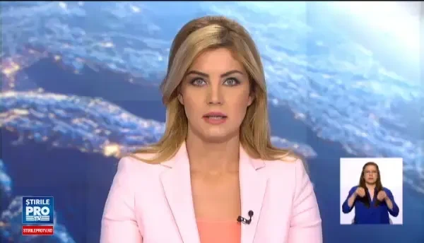 Cinci autospeciale au intervenit la un incendiu produs la un abator de langa Braila. Unul dintre salvatori a ajuns la spital