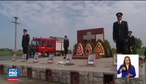 12 ani de la tragedia din Mihailesti, in care au murit 18 oameni. Rudele victimelor au mers la o slujba de pomenire