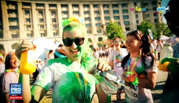 (P) Colorasul - tramvaiul care da culoare Capitalei