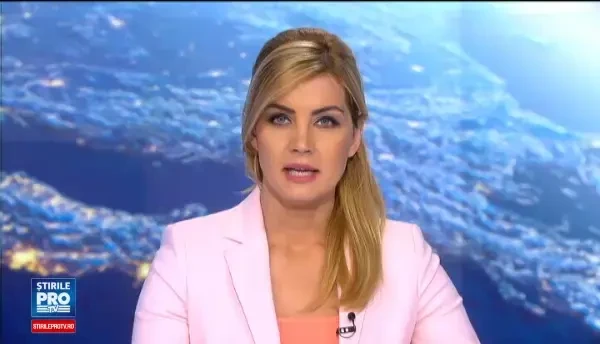 Batrana internata in spital dupa ce a fost atacata de caini, pe o strada, in Galati. Daca nu era nimeni, ma mancau