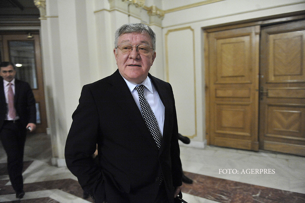 Un an de inchisoare cu suspendare pentru fostul ministru al Apararii, Corneliu Dobritoiu. Condamnarea este definitiva