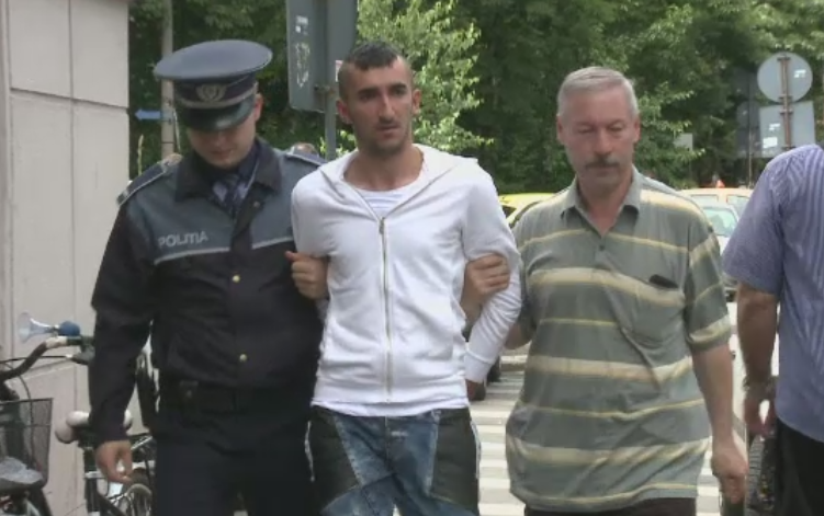 A vrut sa-si cumpere un caine de pe internet, dar a ramas fara bani si fara animal. Cum a fost pacalita tanara