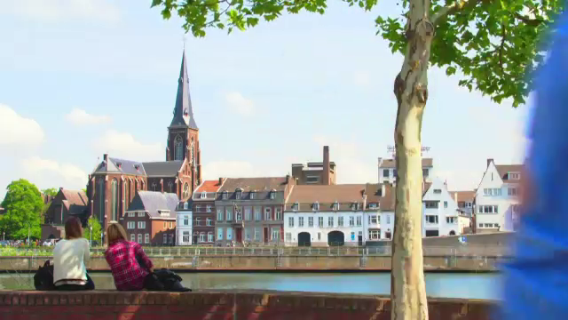 Suma surprinzatoare platita de parintii din Olanda pentru fondul clasei, anual. "Nu le lipseste nimic copiilor"