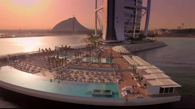 Luxoasa insula construita in fata hotelului Burj Al Arab din Dubai. Motivul pentru care a fost "adusa" din Finlanda