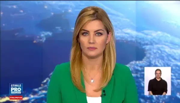 Un avion cu peste 300 de oameni la bord a fost evacuat de urgenta. Unul dintre motoare a luat foc