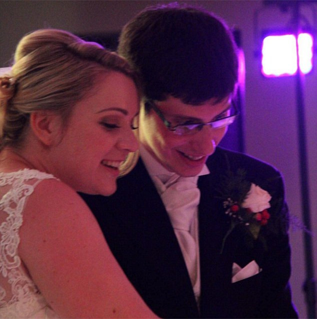 Romanca ucisa intr-un naufragiu in Thailanda se afla in luna de miere: "Nunta ei de vis a fost urmata de un cosmar"