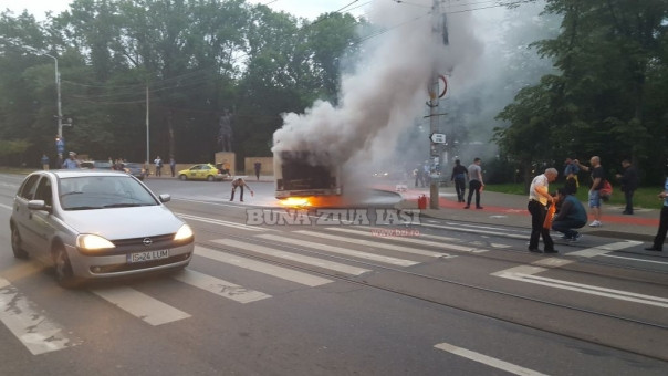 Ancheta in Iasi dupa ce un autobuz al Regiei de Transport Public a luat foc. Este al treilea incident din ultimele saptamani