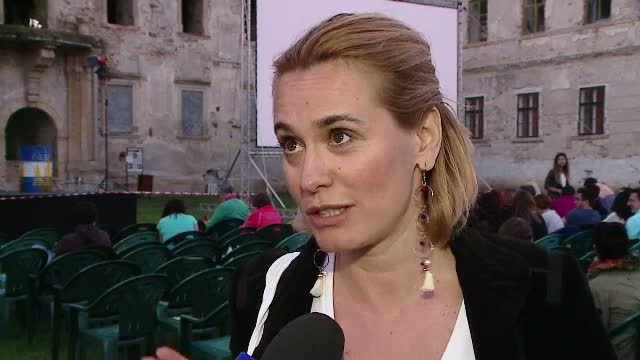 Atmosfera de poveste la TIFF. Andreea Esca a fost impresionata de mancarurile traditionale din Transilvania