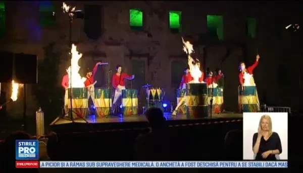 Atmosfera de poveste la TIFF. Andreea Esca a fost impresionata de mancarurile traditionale din Transilvania