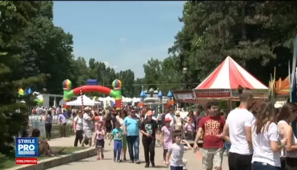 Harap Alb si-a mutat regatul in centrul Bucurestiului. Cum s-au distrat micutii la Festivalul Copiilor din Herastrau