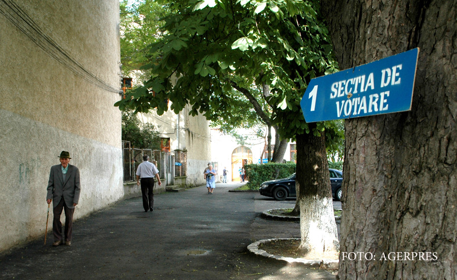 1 din 100 de romani candideaza la alegerile de duminica. Pentru prima data, strainii din tarile UE pot deveni primari