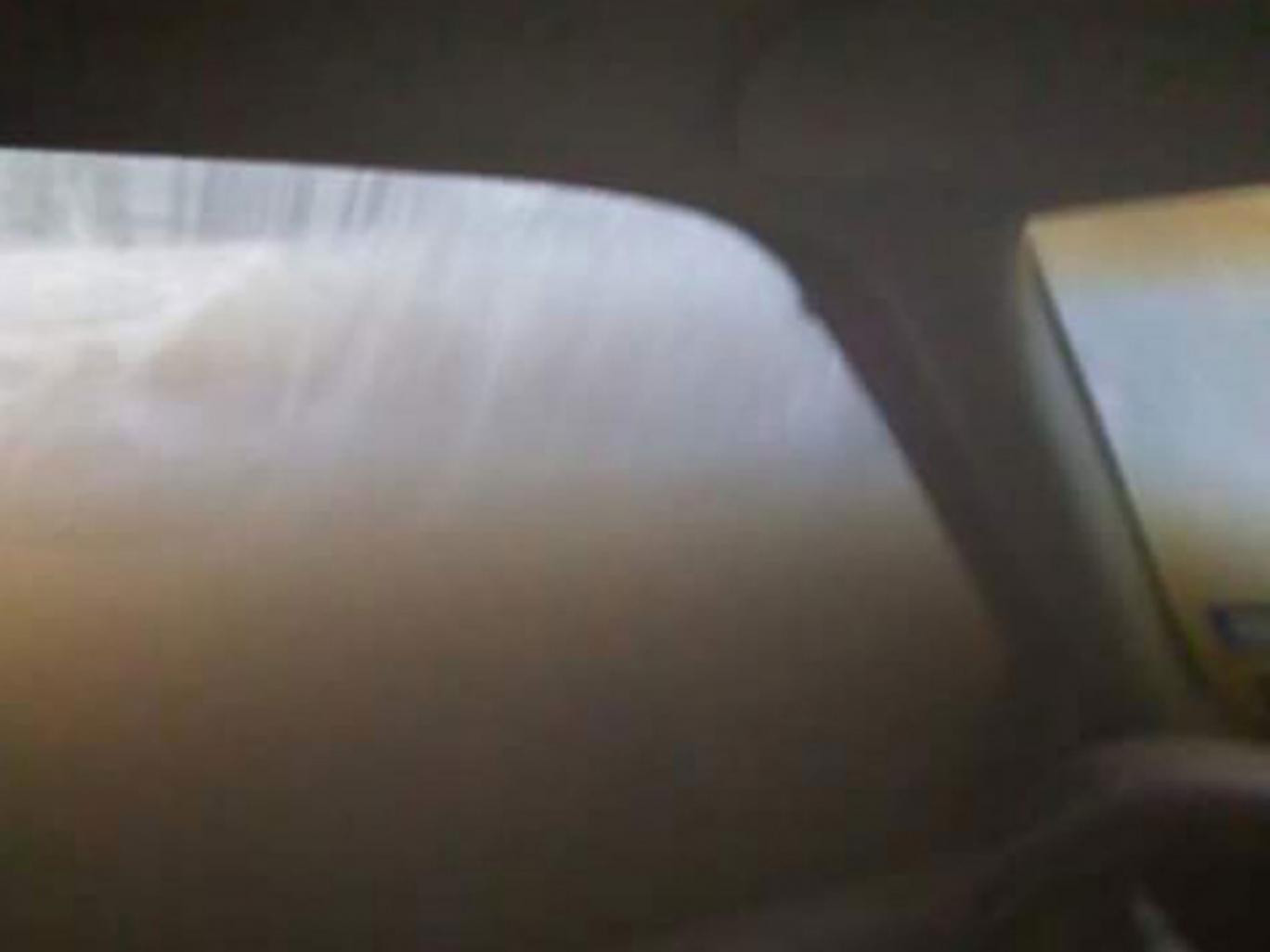 "Tot ce voiam era sa ajung acasa". Ultimul mesaj postat de un un american, inainte ca masina sa-i fie cuprinsa de ape