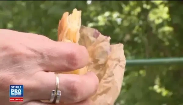 Ce a gasit o aradeanca intr-o merdenea. Un astfel de obiect poate provoca rani serioase