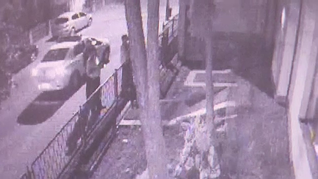 O femeie din Bistrita a fost batuta si lasata in coma pe asfalt. "Nu se poate ca in ziua de azi sa se intample asa ceva"