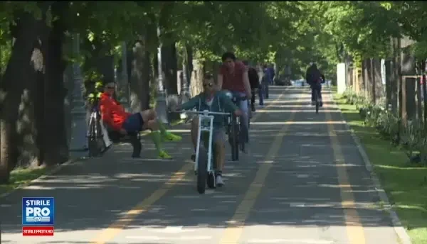 Un proiect de lege le-ar putea aduce un bonus romanilor care merg la serviciu cu bicicleta. La ce suma ar ajunge subventia