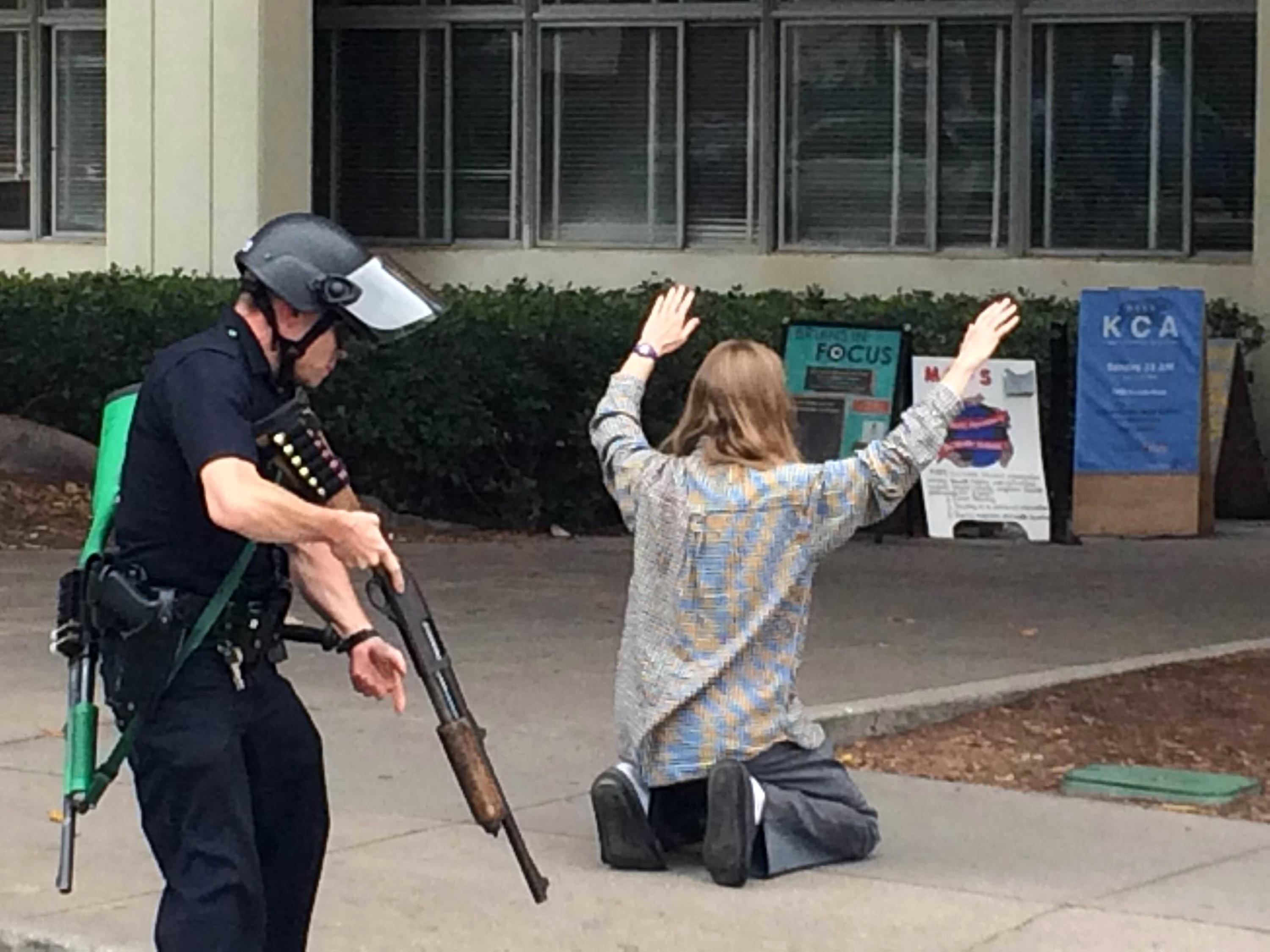 impuscaturi UCLA - Agerpres - 3