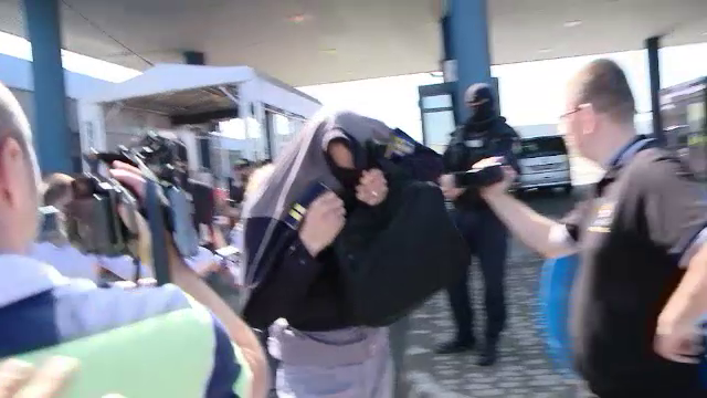 17 politisti de frontiera, inclusiv seful PTF Moravita si un sef de tura, arestati preventiv in dosarul de contrabanda