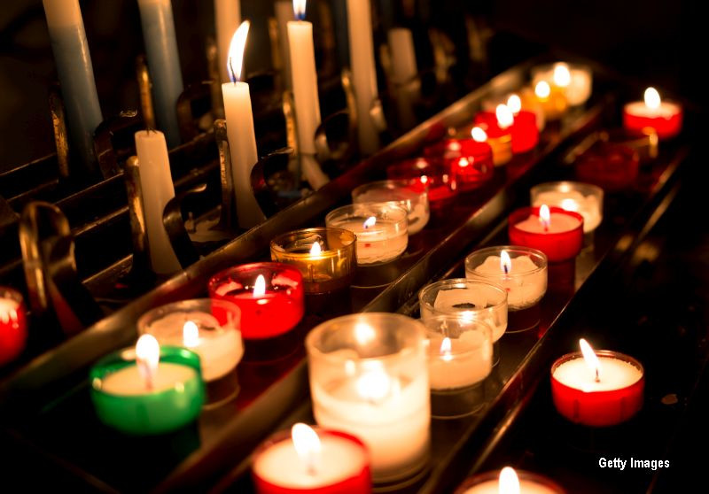 S-a dus la biserica beat, sa aprinda o lumanare pentru mama lui. Pedeapsa primita de barbat dupa ce a iscat un incediu urias