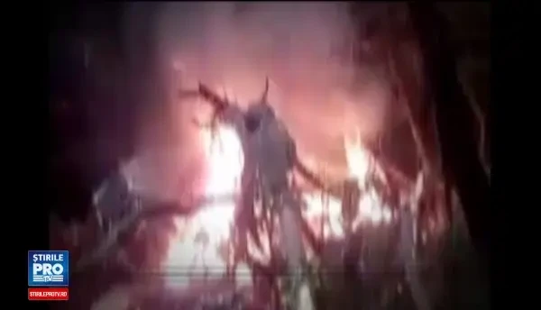 Elicopter SMURD prabusit. Trupurile celor 4 salvatori romani au fost aduse acasa. Ipotezele luate in calcul de anchetatori