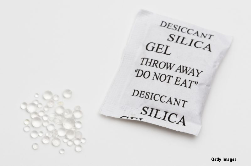 Le gasesti in toate cutiile, dar sigur nu stiai la ce folosesc. De ce trebuie sa NU mai arunci pungutele cu siliciu