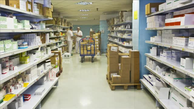 De ce platesc romanii mai mult decat restul europenilor pentru aceleasi medicamente. Multi medici refuza sa prescrie generice