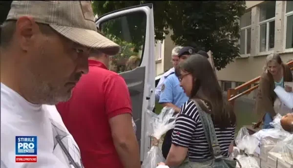 ALEGERI LOCALE 2016. Ce riscati daca beti o bere in apropierea sectiei de votare. Jandarmii vor sta de paza toata noaptea