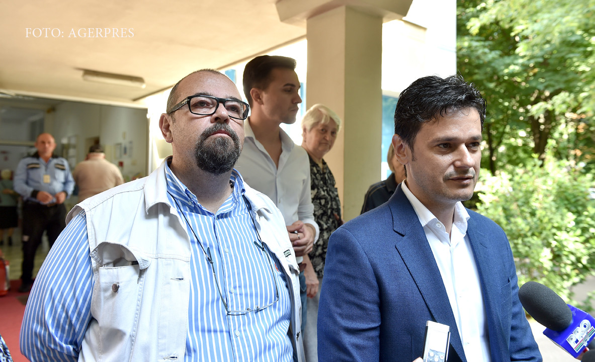 ALEGERI LOCALE 2016. Candidatii din Capitala au votat inca de dimineata. "Vecinul a avut un majorat noaptea asta"