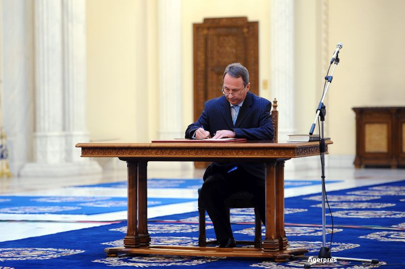Cine il va inlocui pe Augustin Zegrean de la sefia Curtii Constitutionale. A fost ales prin vot secret
