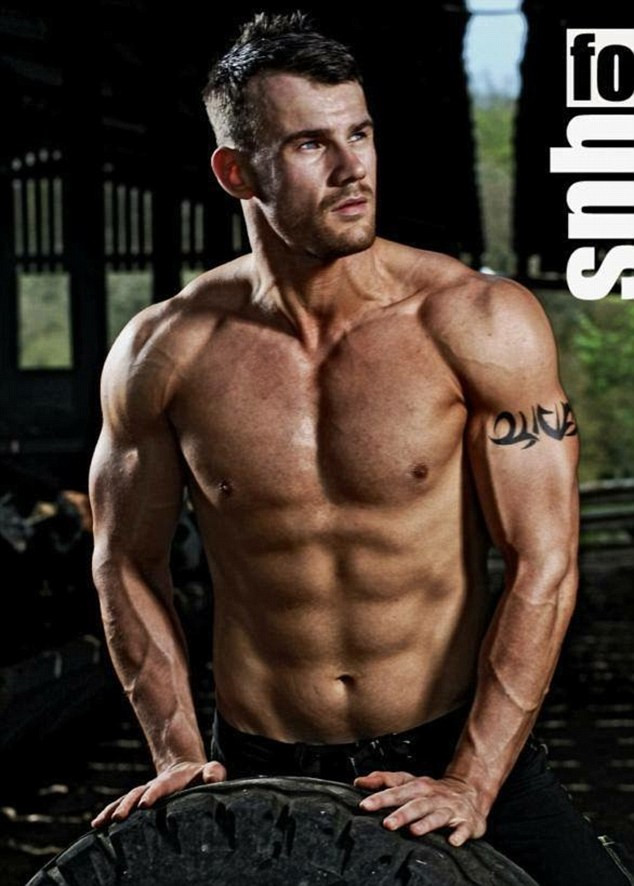 Prietenii au ras cand le-a spus ca in 2 ani va arata bine si va aparea in reviste. Ce s-a intamplat cu Daniel in acest timp