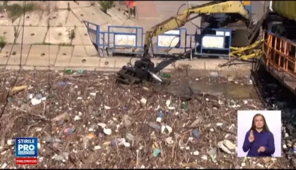 Situatie ingrijoratoare in Galati, unde Dunarea se transforma intr-o groapa de gunoi. Dezastrul produs de inundatii