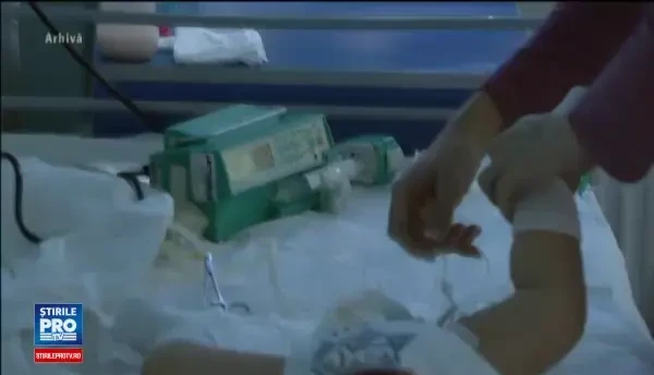 Fetita din Iasi diagnosticata cu Sindrom hemolitic uremic. Medicii cred ca s-a imbolnavit de la apa de la robinet