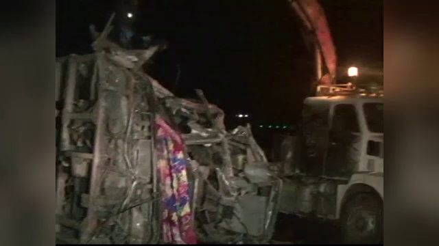 Accident cu cel putin 17 morti, pe o sosea din Bolivia. Un microbuz plin cu oameni s-a rasturnat dupa ce a lovit o piatra