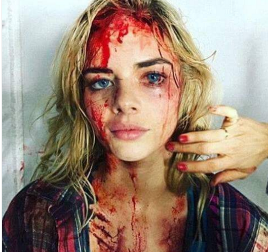 Adevarul din spatele "sustinatoarei lui Donald Trump, batuta cu bestialitate la proteste". Cine este de fapt aceasta tanara