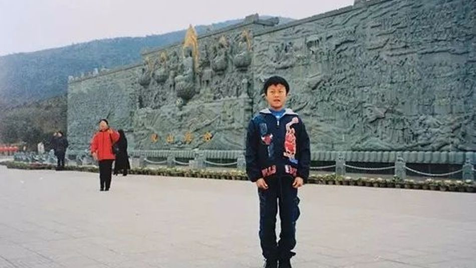 Se uitau impreuna la poze de familie, cand au descoperit detaliul incredibil. Ce a aflat un cuplu imediat dupa nunta: FOTO