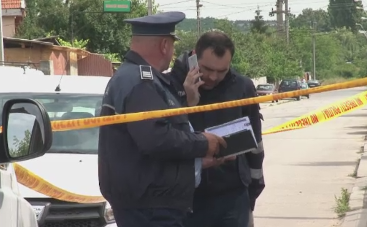 Crima infioratoare in Craiova. Un barbat cu afectiuni psihice si-a ucis mama, apoi a incercat sa se sinucida