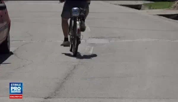 Lovit in cap de vecin din cauza unei biciclete. Cum au ajuns doi amici din Alba in aceasta situatie