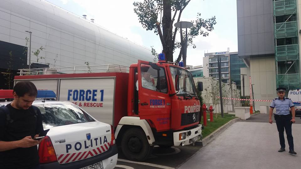 Alerta FALSA cu bomba la o cladire de birouri din nordul Capitalei. Paznicul a recunoscut ca a sunat la 112